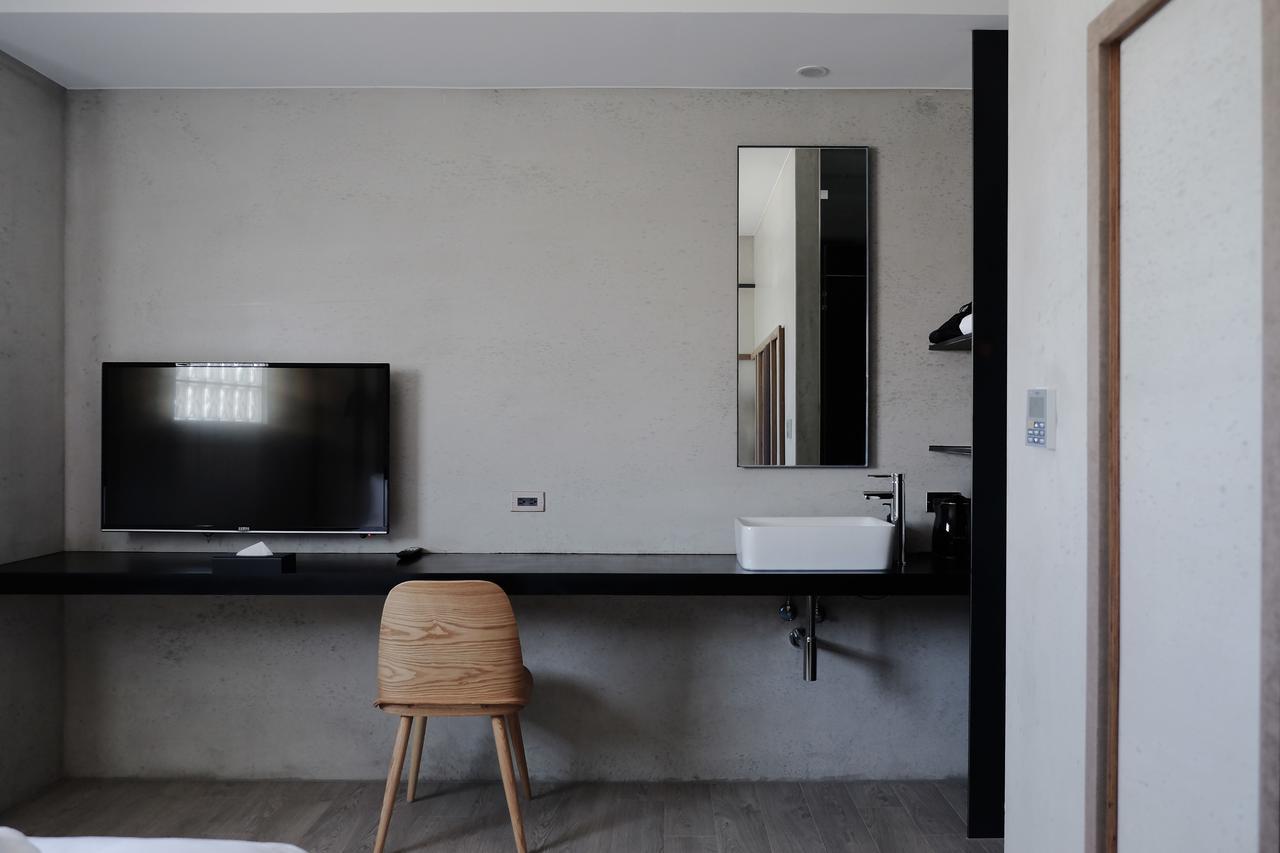 Waterfront 3*