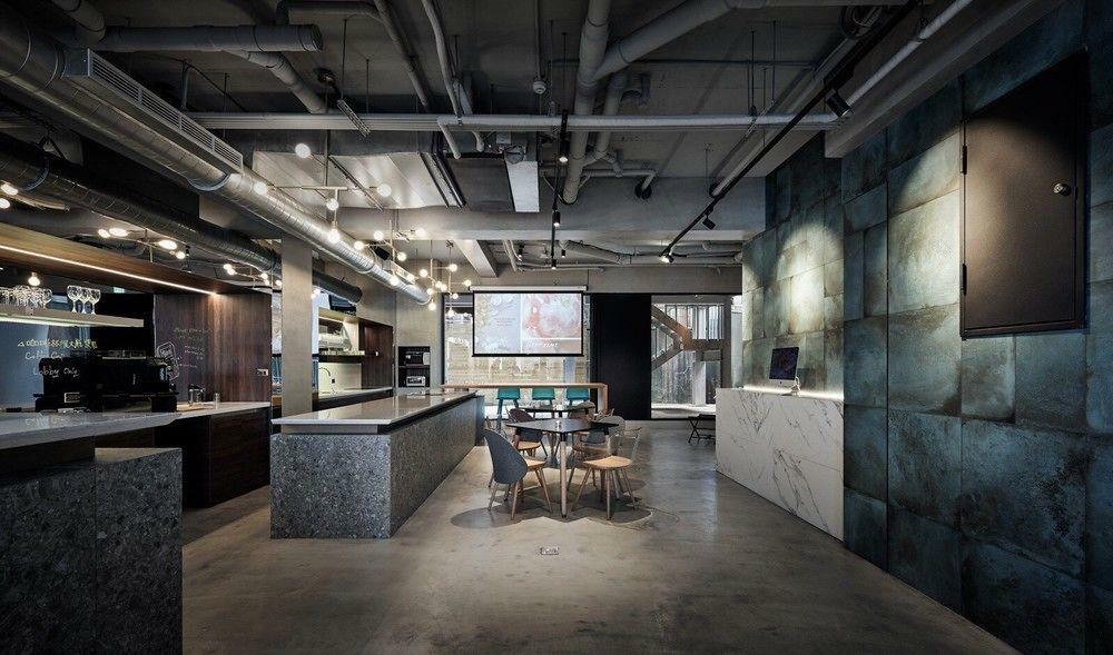 Waterfront Hotel 3*